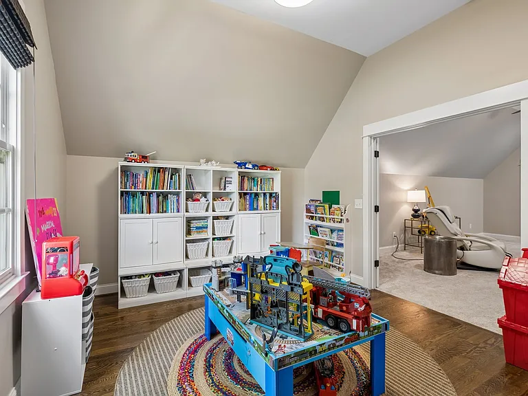 8231 Glover Dr — Photo 59