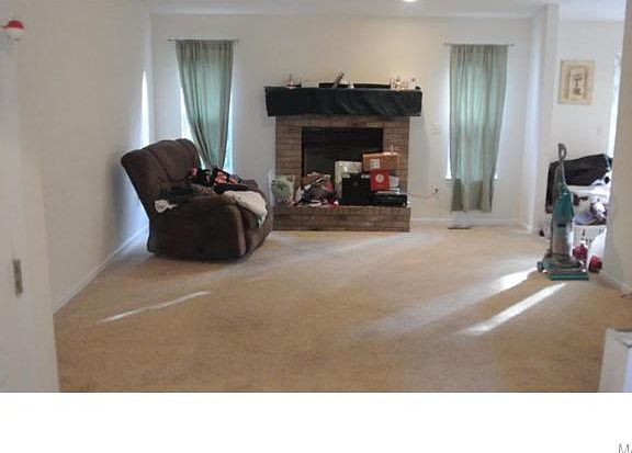 3rd image of 224 Isaiah Ln