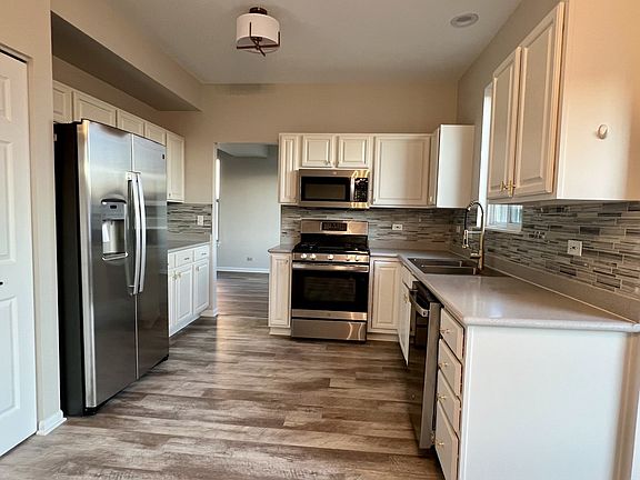 5th image of 39344 N Stockton Ln
