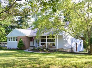 19 Spruce Dr, Wilton, CT