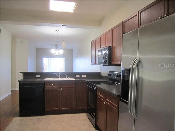 5th image of 316 8th St S Unit 301