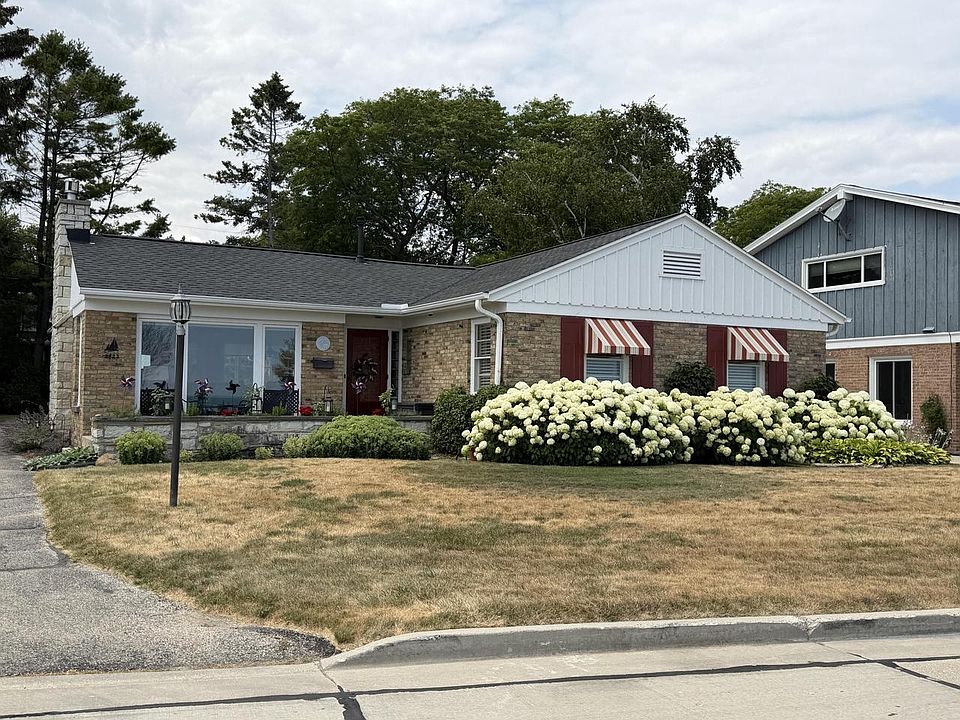 1st image of 2822 Michigan BOULEVARD