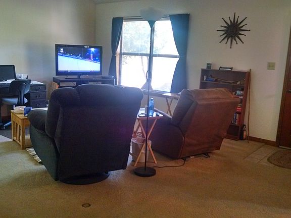 5th image of 1610 Rolling Valley Dr