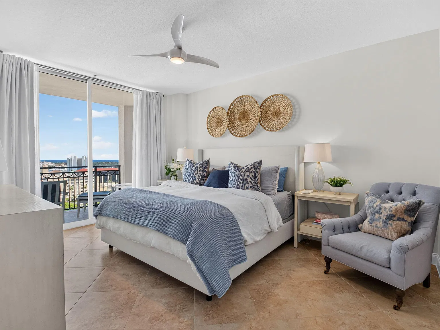 2 bed, 2.0 bath, 1192 sqft, $12,500 — Photo 3