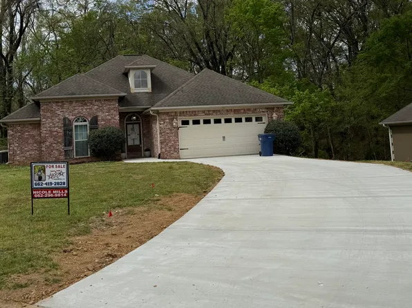 118 Autumnwood Cv, Batesville, MS 38606