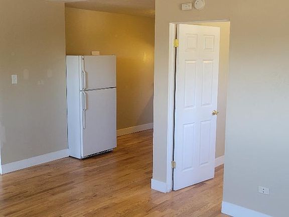 3rd image of 1680 Akron St APT 103