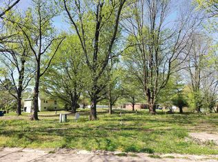 426 E Jefferson St, Anna, IL 62906