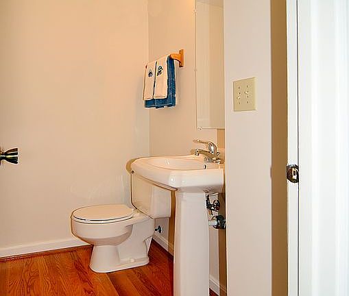 1st Floor Guest Bath