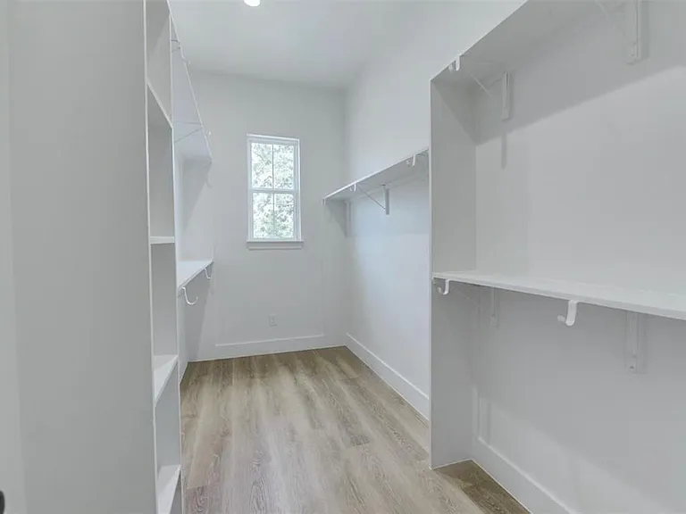 5310 Denmark St — Photo 14