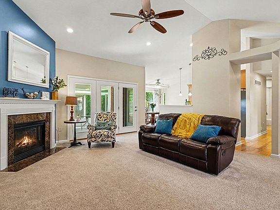 3rd image of 3474 Sunbrite Dr