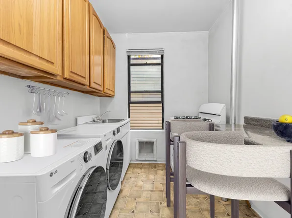 3279 Hull Avenue image 3 of 6