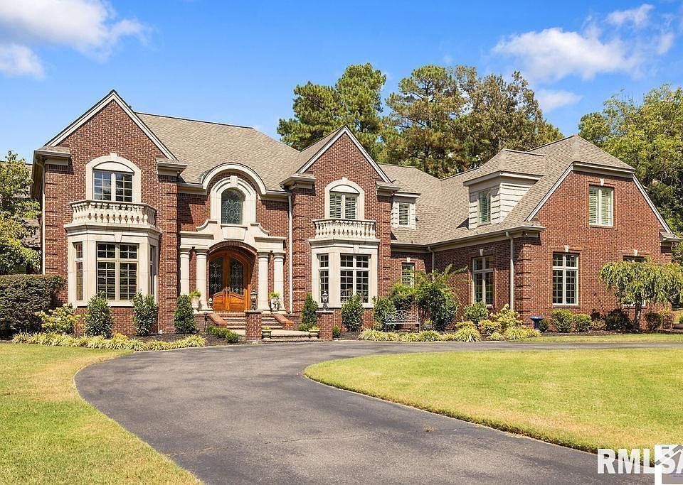 1st image of 6 Highlands Dr