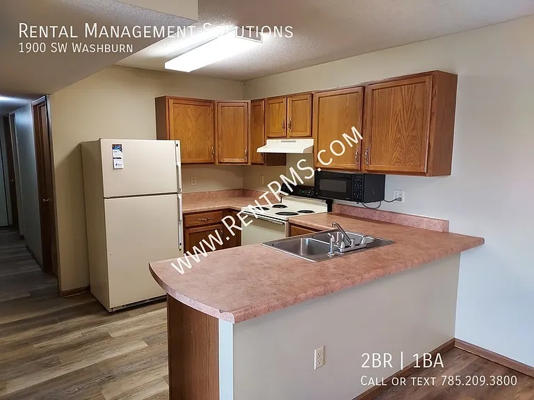 1900 SW Washburn Ave — Photo 8