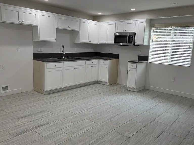 4287 Fernwood Ave #B — Photo 7