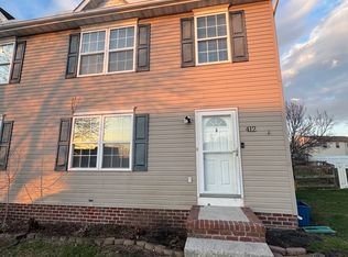 412 Debbi Ct, Hanover, PA 17331