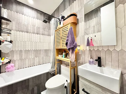 Rented by Doorway NYC, LLC | media 22