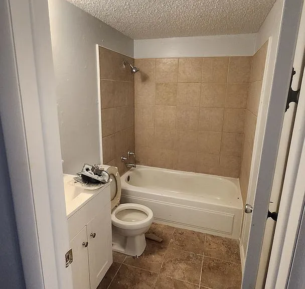 5519 NW Eisenhower Dr — Photo 13