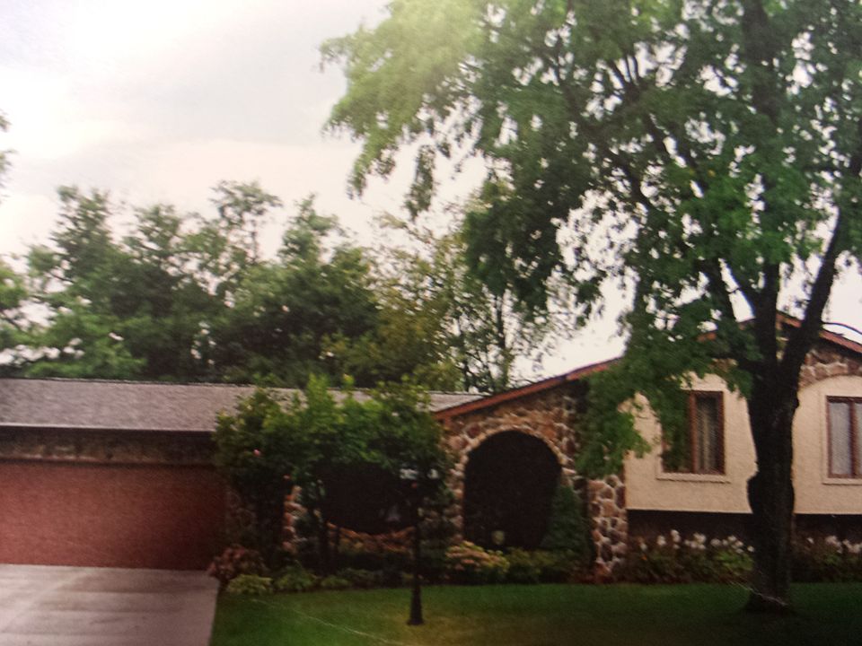 1st image of 1928 Somersworth Dr