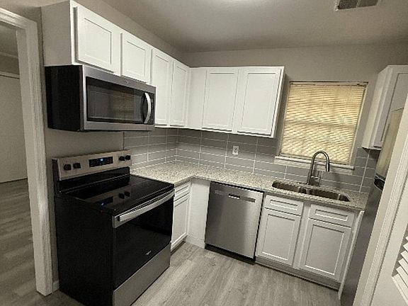 4th image of 2106 Montreat Dr APT D