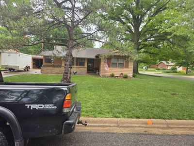 920 Santa Fe St, Newton, KS, 67114