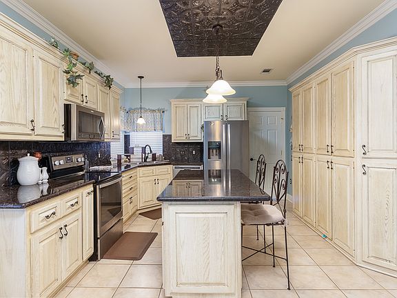 3rd image of 17728 Hearthwood Dr