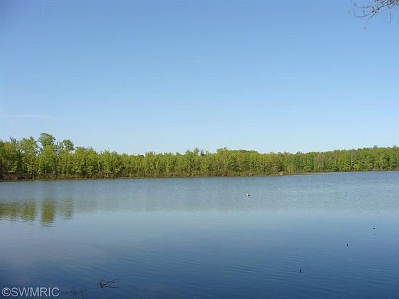 4th image of 3709 S Duck Lake Dr