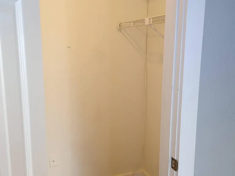 120 Blue Pointe Way #110 — Photo 17