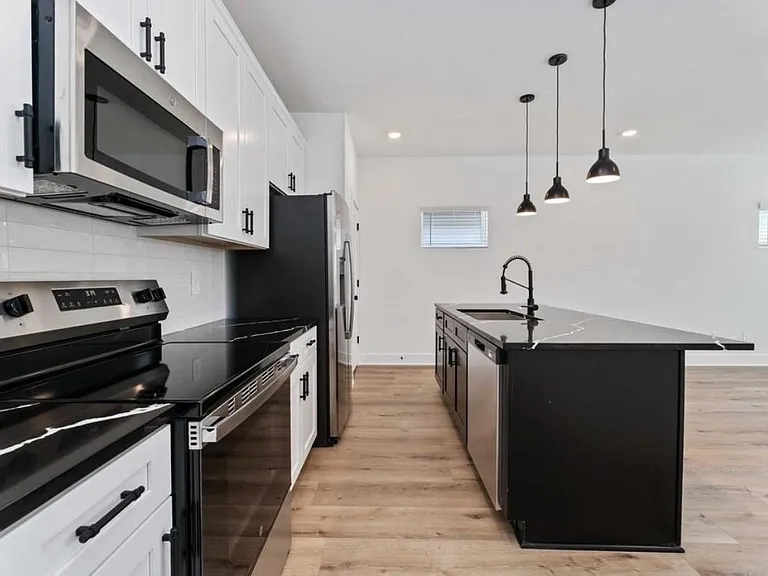 8023 Cora St #B — Photo 6