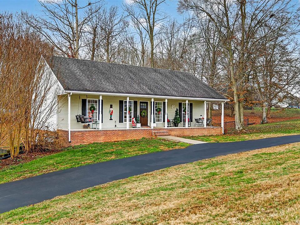 1st image of 141 Matt Dr