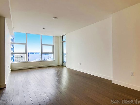 3rd image of 1388 Kettner Blvd