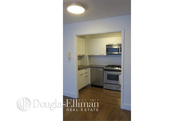 Rented by Douglas Elliman | media 8