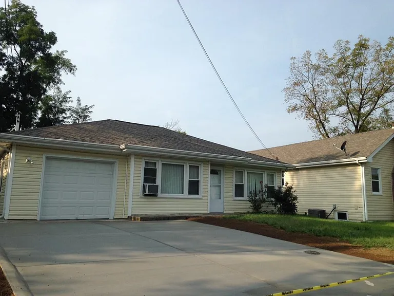 10820 Olive Blvd — Photo 10