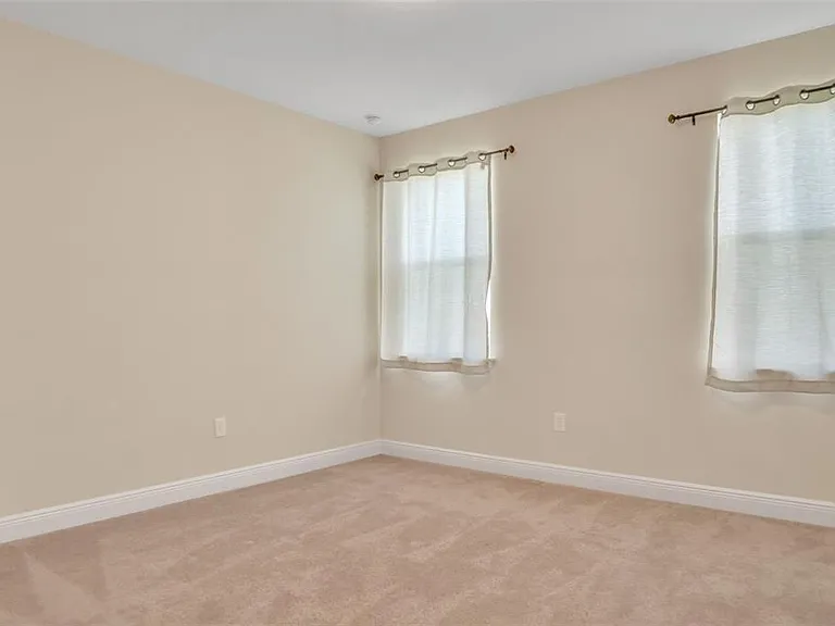 1081 Windlass Ct — Photo 35