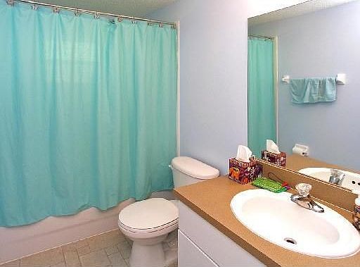5th image of 425 River Dr