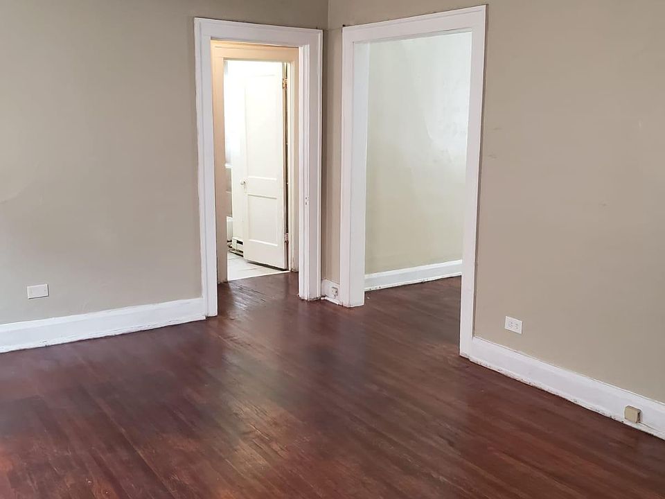 1st image of 2914 S Moreland Blvd APT 1