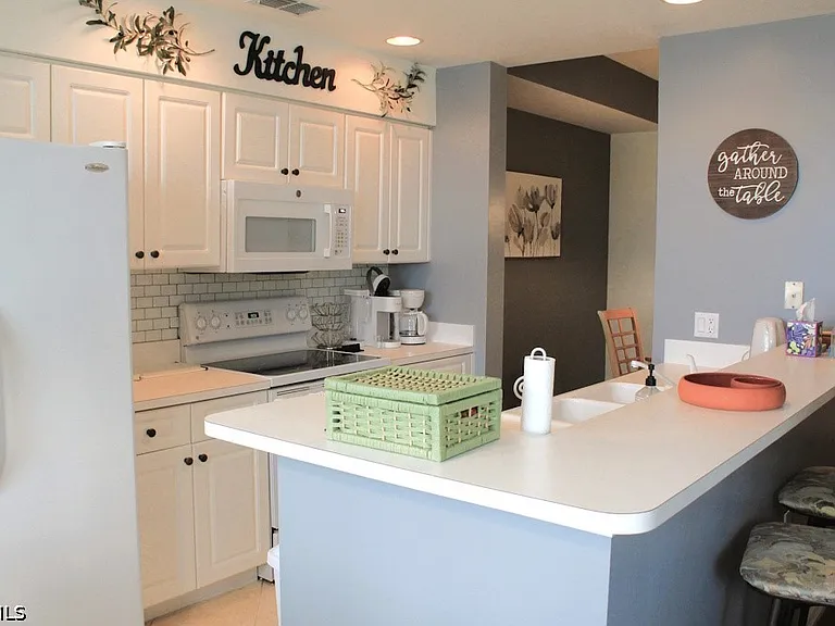 16625 Lake Circle Dr #523 — Photo 11