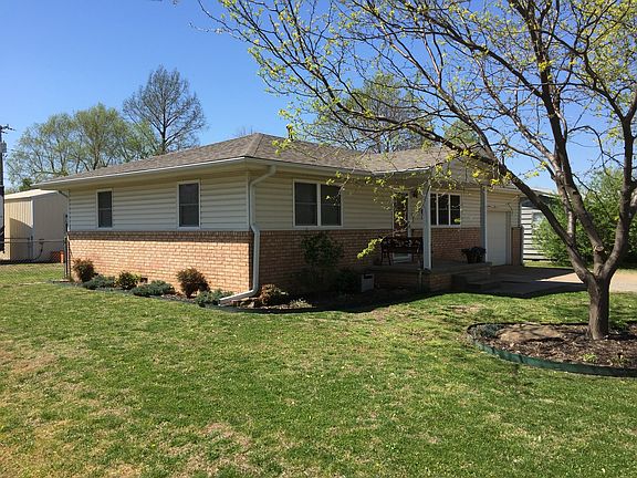 2nd image of 317 E Fry Pl