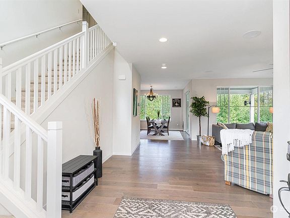 3rd image of 29018 NE 156th St