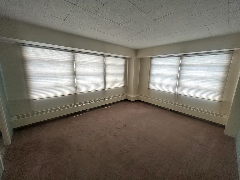 333 W Meyer Blvd #305 — Photo 15