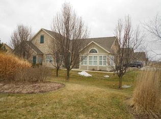 885 Grove St #12, Sun Prairie, WI 53590