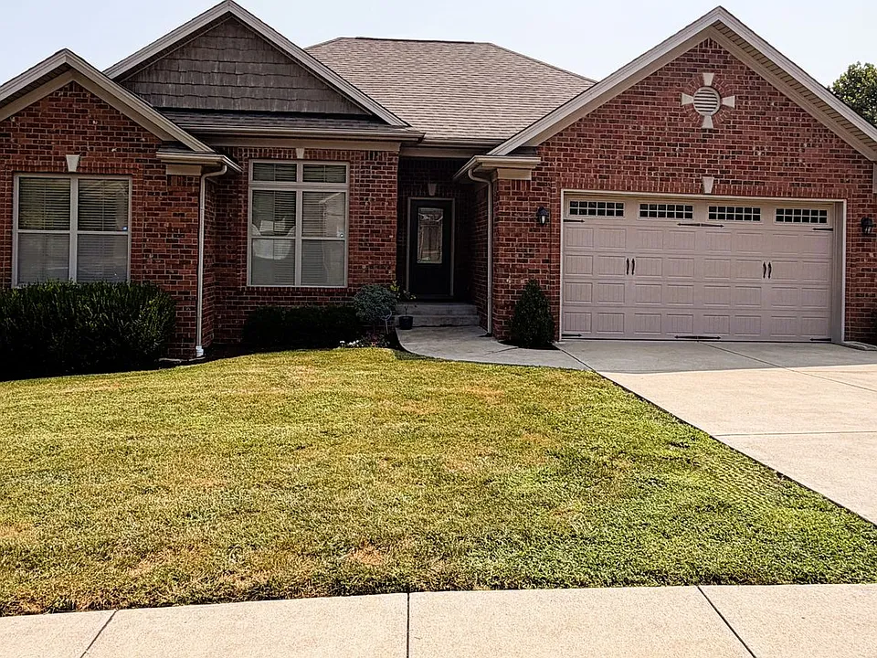 8123 Autumn Dr