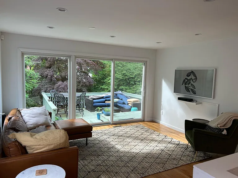 77 Myrtle Blvd — Photo 5