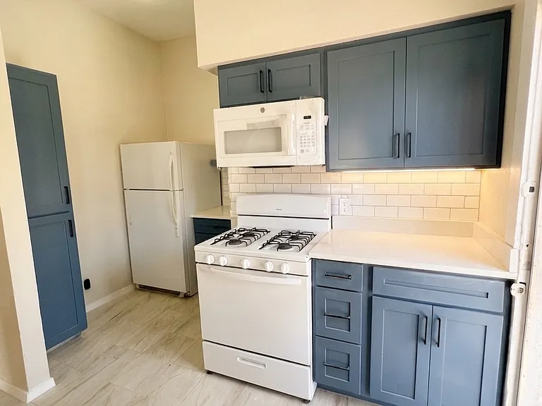 215 W Nevada Ave #B — Photo 5