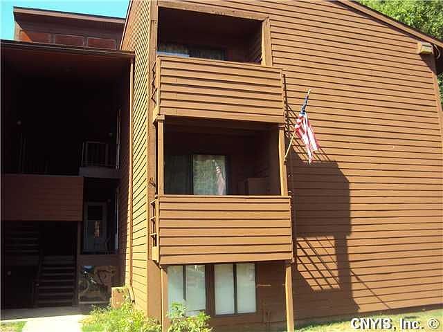 1st image of 334 Village Blvd N