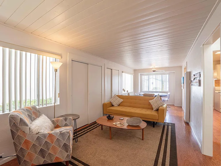611 Monterey Blvd — Photo 3