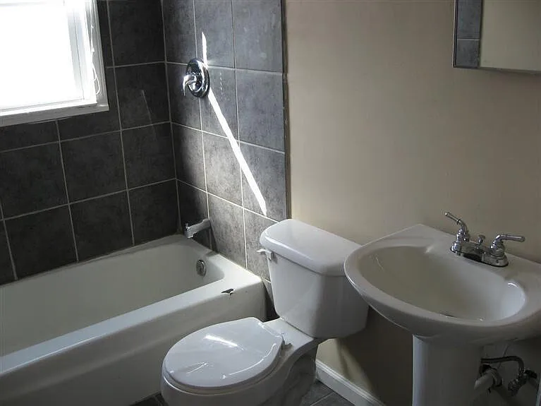 1826 Marietta Dr #6 — Photo 4
