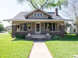 407 S De Leon St, Victoria, TX 77901
