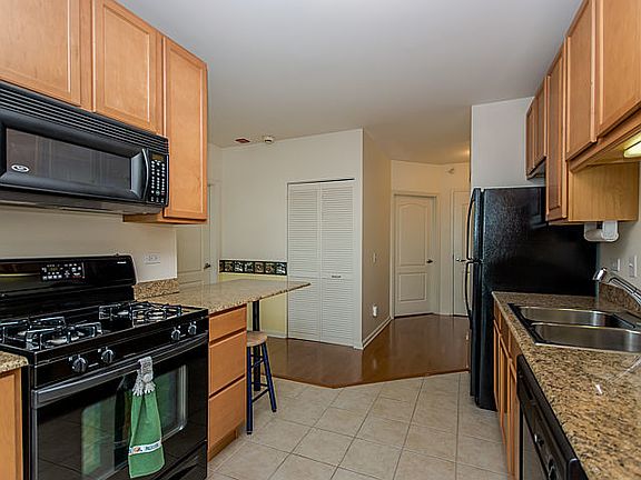 3rd image of 125 S Jefferson St Unit 2509