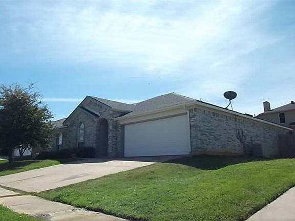 2nd image of 1118 Parkview Trl