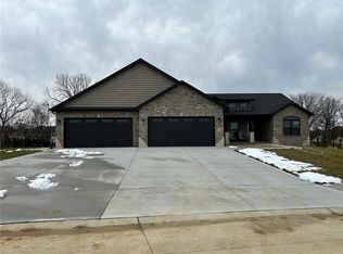 3734 Thicket Dr, Shiloh, IL 62221